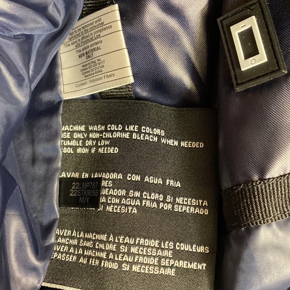 Guess puffer Jacket - Picture 7 of 8